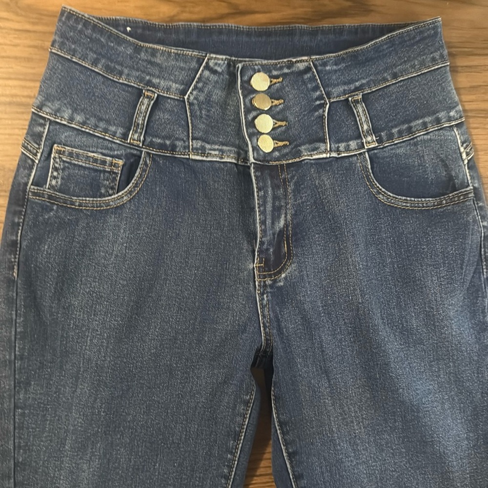 H&Y Women’s High-Waisted Blue Denim Jeans - Picture 2 of 7
